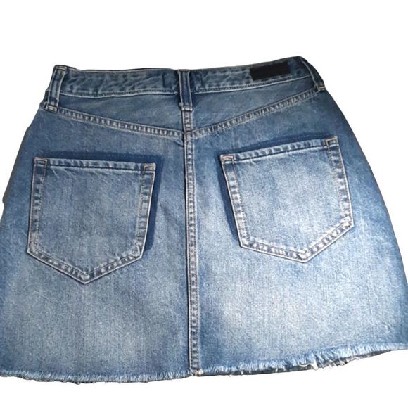 Abercrombie & Fitch Denim Jean Skirt for woman size 25 aka size 2/ extra small o - Picture 2 of 7